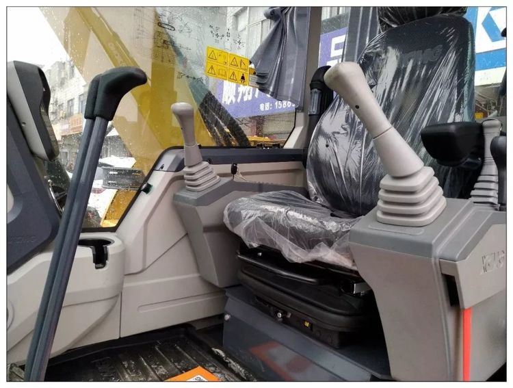 XCMG XE75DA Excavator(pic7)