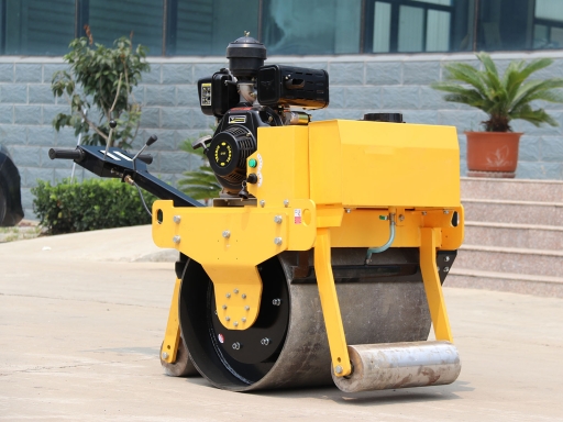HR700 Road Roller